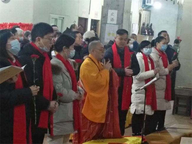 湖(hú)北雨晴防水集团祝您“腊八快乐、万事粥全” ——记“护國(guó)息灾、腊八祈福”感恩活动