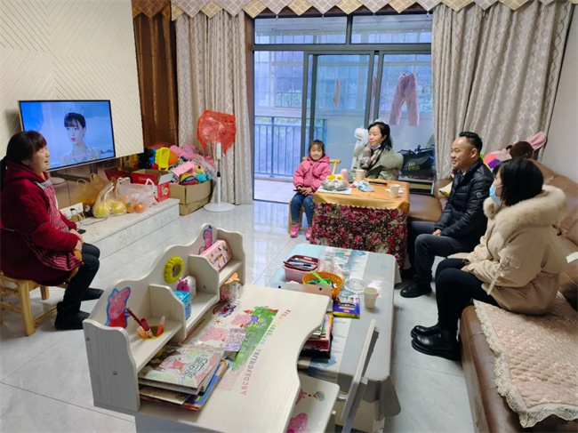 以心相交，从心沟通——记雨晴集团2023年新(xīn)春走基层家访活动