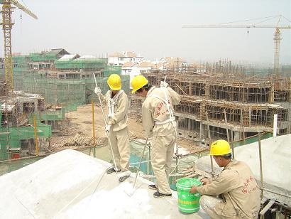 建筑施工：涂料防水层的施工应符合下列规定